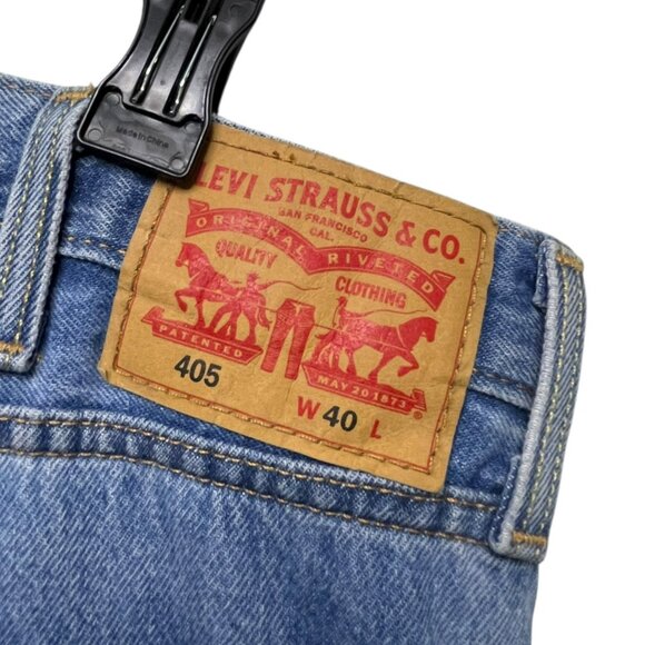 Levi's 405 Men's Standard Denim Shorts Size 40‎ 10" Inseam Medium Wash - Picture 4 of 9